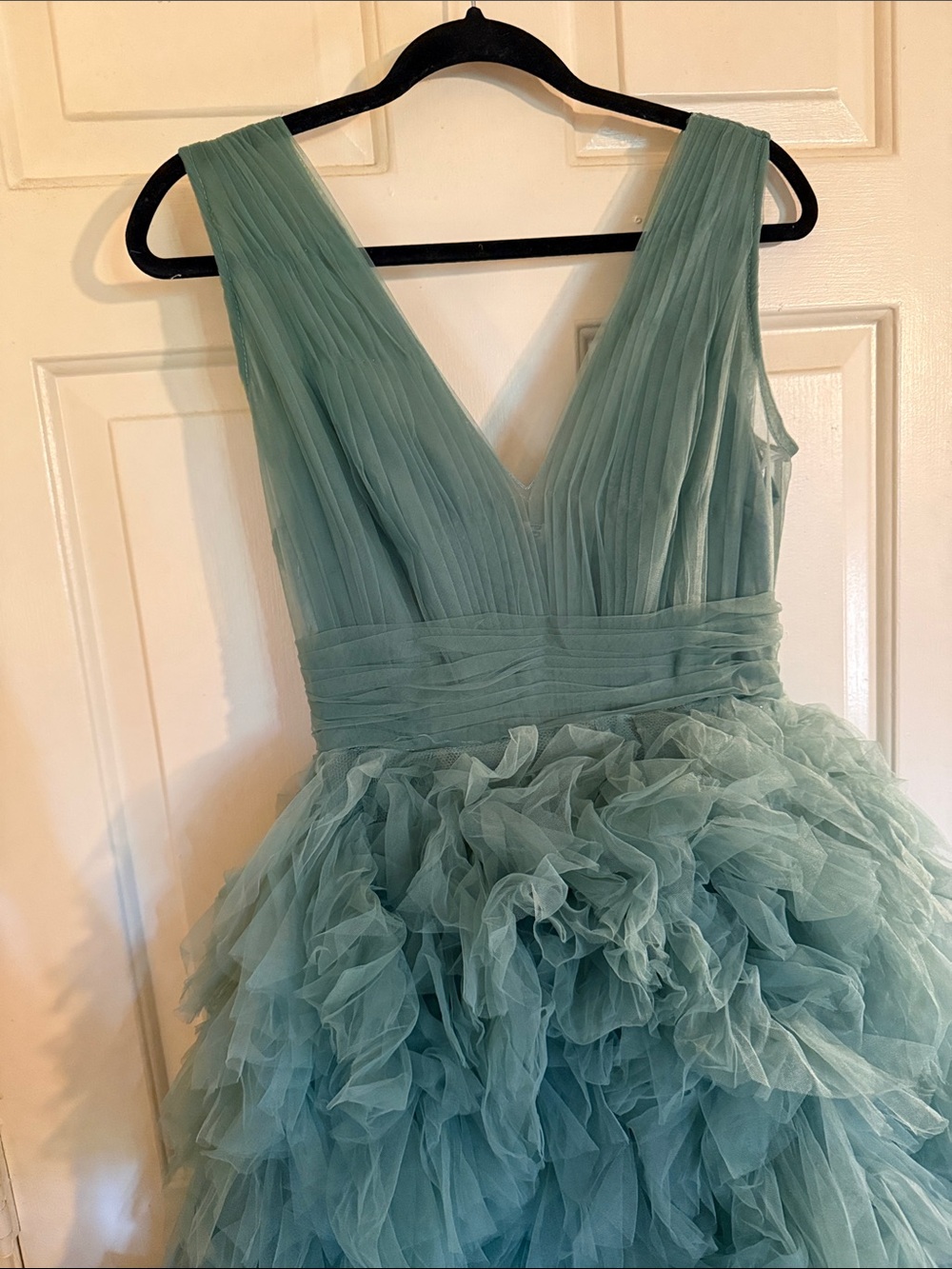 MAC DUGGAL
A-Line Deep-V Ruffled Tulle Midi Dress - Picture 6 of 10